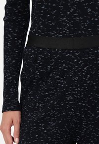 Mads Nørgaard COTTON SPACE VERAN PANTS - Hlače - multi midnight