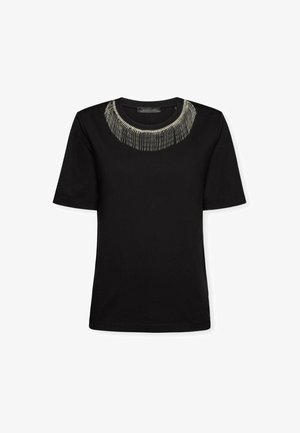 Schwarzes T-Shirt mit kurzen Ärmeln, verziert mit dekorativen silbernen Perlen um den Halsausschnitt, aus weichem Baumwollmaterial gefertigt.
