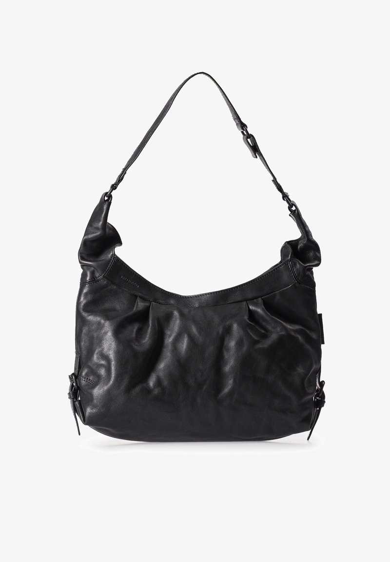 Sac à bandoulière en cuir noir avec un dessus incurvé, un devant plissé et une sangle réglable. Comprend des accents zippés sur les côtés. Texture lisse.