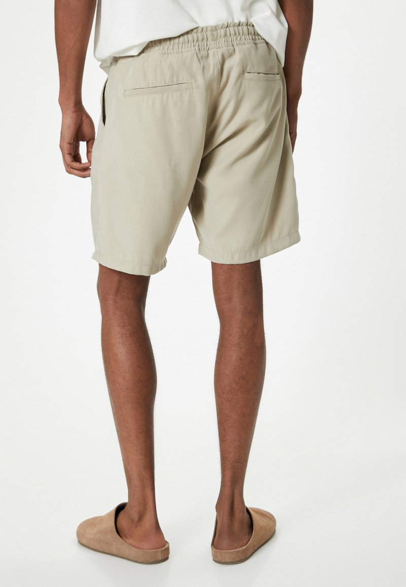 Koton BERMUDA Shorts brown/marrón