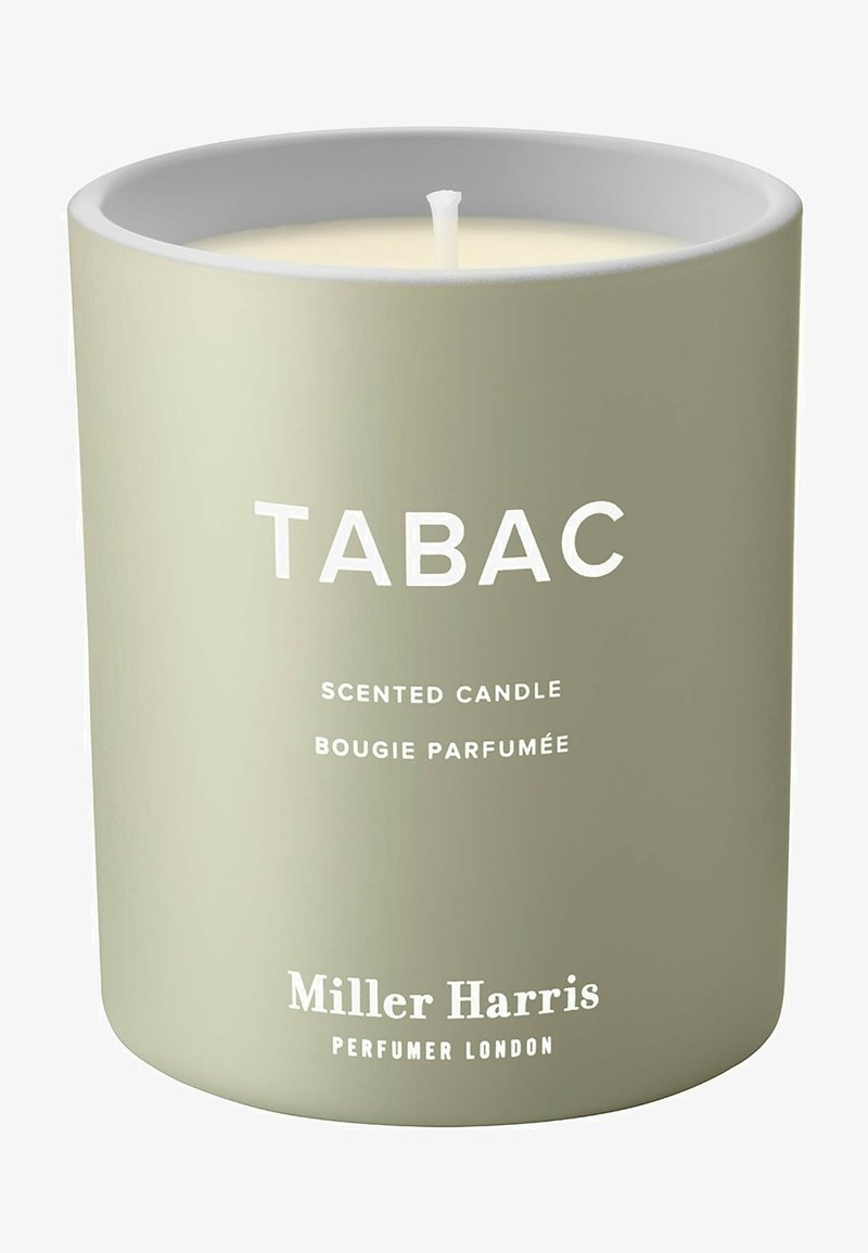 Blassgrüner, matter Kerzenbehälter aus Keramik mit einem weißen Deckel und eingeprägtem Text "TABAC" und "Duftkerze" in moderner Schrift.
