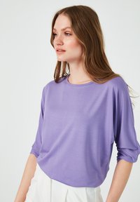LELA CREW NECK  - Camiseta de manga larga - lilac