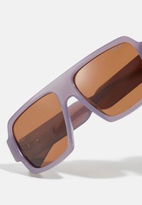 Polaroid UNISEX - Ochelari de soare - lilac