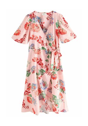 Vestito a portafoglio floreale con maniche corte. Presenta uno sfondo rosa e fiori colorati rossi, blu e verdi. Include una cintura da annodare in vita.