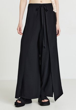 CON PANNELLI UNITA - Trousers - ultrablack