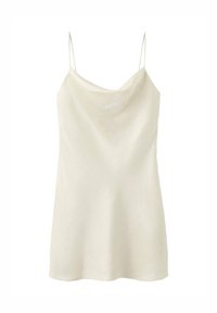 Camiseta de tirantes en color blanco roto, hecha de tela satinada, con tirantes finos ajustables, ajuste relajado y un sutil brillo en la superficie.