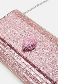 Kurt Geiger London PARTY EAGLE CLUTCH DRENCH - Kopertówka