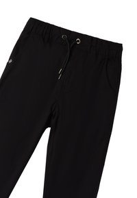 Schwarze, leichte Hosen mit elastischem Bund, verstellbarem Kordelzug, zwei Seitentaschen und glatter Stoffstruktur.