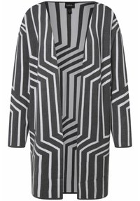 Grauer und weißer Cardigan mit einem geometrischen Zickzackmuster, offenem Vorderteil, langen Ärmeln und einer weichen Stricktextur.