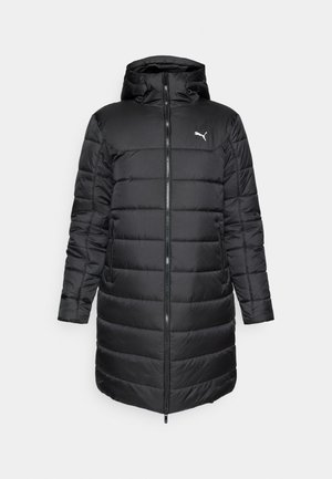 Czarna kurtka puchowa z kapturem, z zamkiem z przodu i bocznymi kieszeniami. Projekt ma pikowaną strukturę i smukłą sylwetkę. Wyświetlone logo.