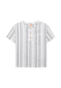 Korte mouw shirt van lichte stof met grijs en witte verticale strepen, voorzien van een ronde halslijn, drie houten knopen en een borstzak.