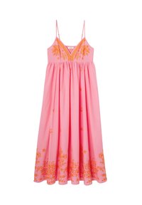 Robe en coton rose avec des bretelles spaghetti, ornée de broderies florales orange le long du bustier et de l'ourlet, taille froncée et conception fluide.