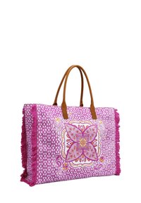 Borsa a tracolla rosa con motivo, dotata di manici in pelle beige, caratterizzata da bordi frangiati e un design floreale centrale con accenti arancioni e gialli.