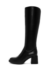 Botas de cuero negras hasta la rodilla con un diseño elegante. Tacón de bloque y textura suave. Punta redondeada y detalles mínimos, ofreciendo una silueta moderna.