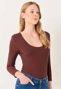 Jimmy Key SLIM FIT THREE QUARTER SLEEVE - Maglietta a manica lunga - brown