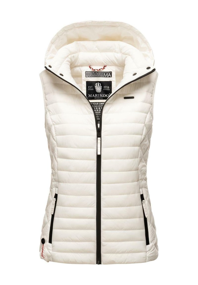 Vitt vadderat väst med huva, med en frontdragkedja, svarta detaljer och två sidofickor. Insidan har en texturerad foder.