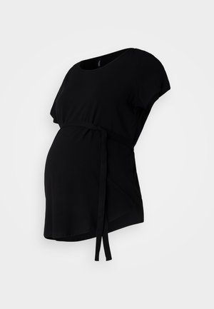 Mustat äitiyspaidat, joissa on lyhyet hihat, pyöreä kaula-aukko ja vyötäröllä säädettävä solmivyö. Sujuva kankaan rakenne.