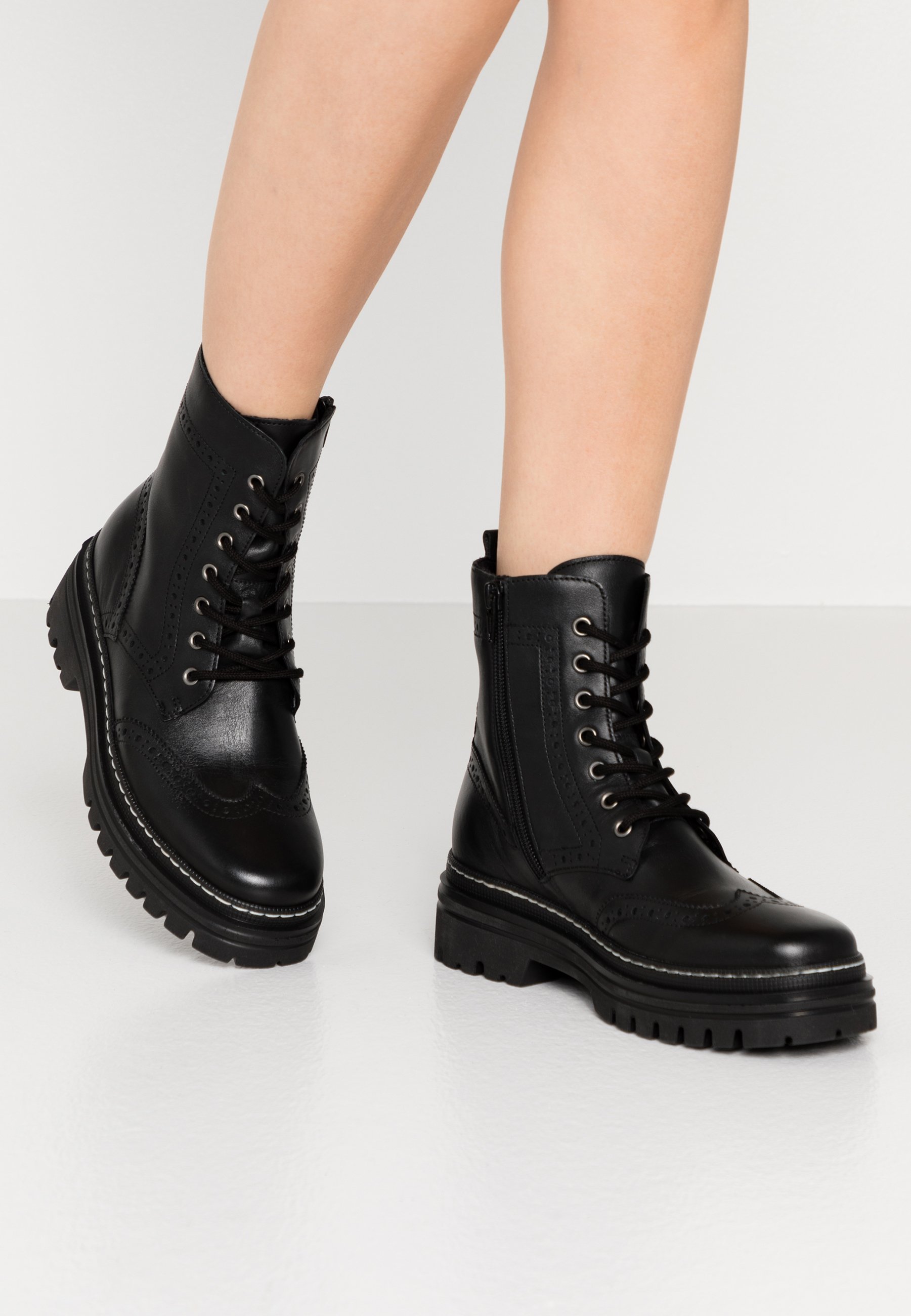Gabor WIDE FIT Platåstövletter schwarz Zalando.se Gabor WIDE FIT Platåstövletter schwarz Zalando.se