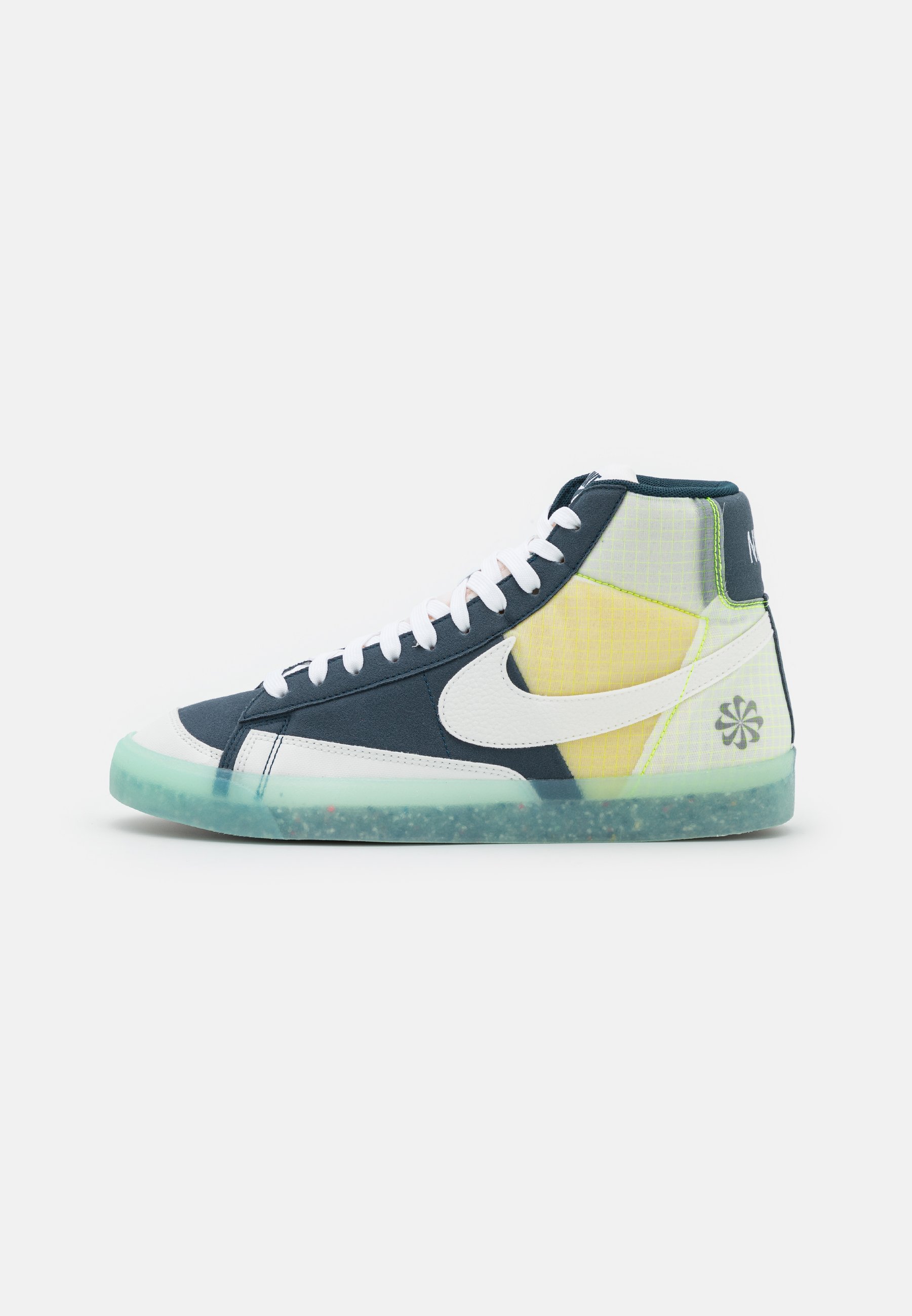 basket multicolore nike