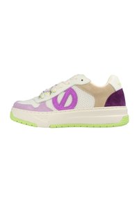 Sneaker with a mesh and suede upper in white, beige, purple, and green. Features a prominent purple logo and a textured green sole.