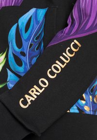 Carlo Colucci HOODIE - Camisola - black blue