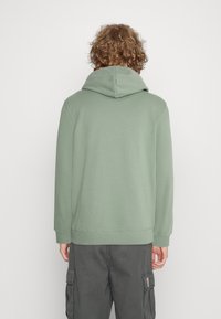 Pepe Jeans Mikina s kapucí - olive