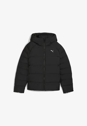 Zwarte pufferjas met capuchon, volledige rits aan de voorkant en een klein wit Puma-logo op de linkerborst.