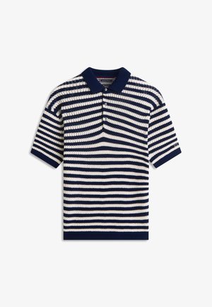 Polo in maglia a maniche corte a righe blu navy e bianco con tre bottoni e colletto e polsini blu navy a tinta unita.
