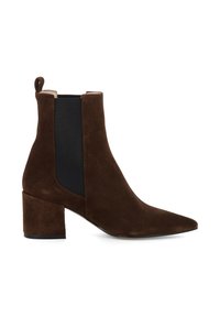 Braune Wildleder-Stiefeletten mit einer spitzen Zehenpartie, elastischen seitlichen Einsätzen in Schwarz und einem breiten Absatz. Mit einer kleinen Schlaufe an der Rückseite.