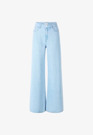 Lichtblauwe, wijde spijkerbroek met hoge taille, voorzakken en een enkele knoopsluiting. Vriendelijke textuur met een egale wassing.