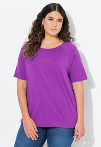 Ulla Popken - T-shirt print - purple Miniatuurafbeelding 1