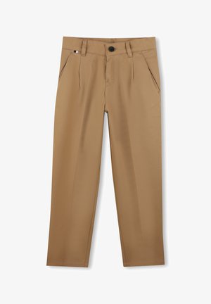 Pantalon droit couleur beige avec passants de ceinture, bouton devant, fermeture éclair et poches avant en biais.