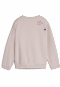Helles rosa Sweatshirt mit einem gerippten Halsausschnitt und Bündchen, das verspielte Blumen- und Monstergrafiken auf der Rückseite zeigt. Glatte Textur.