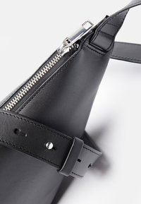 Zign Studio LEATHER UNISEX - Puusakott - black