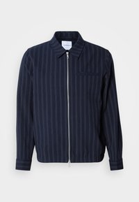 Ναυτικό σακάκι από μπλέντα βαμβακιού με λευκές κάθετες ρίγες, κολάρο, πλήρη φερμουάρ και τσέπη στο στήθος. Μακριά μανίκια με μανσέτες.