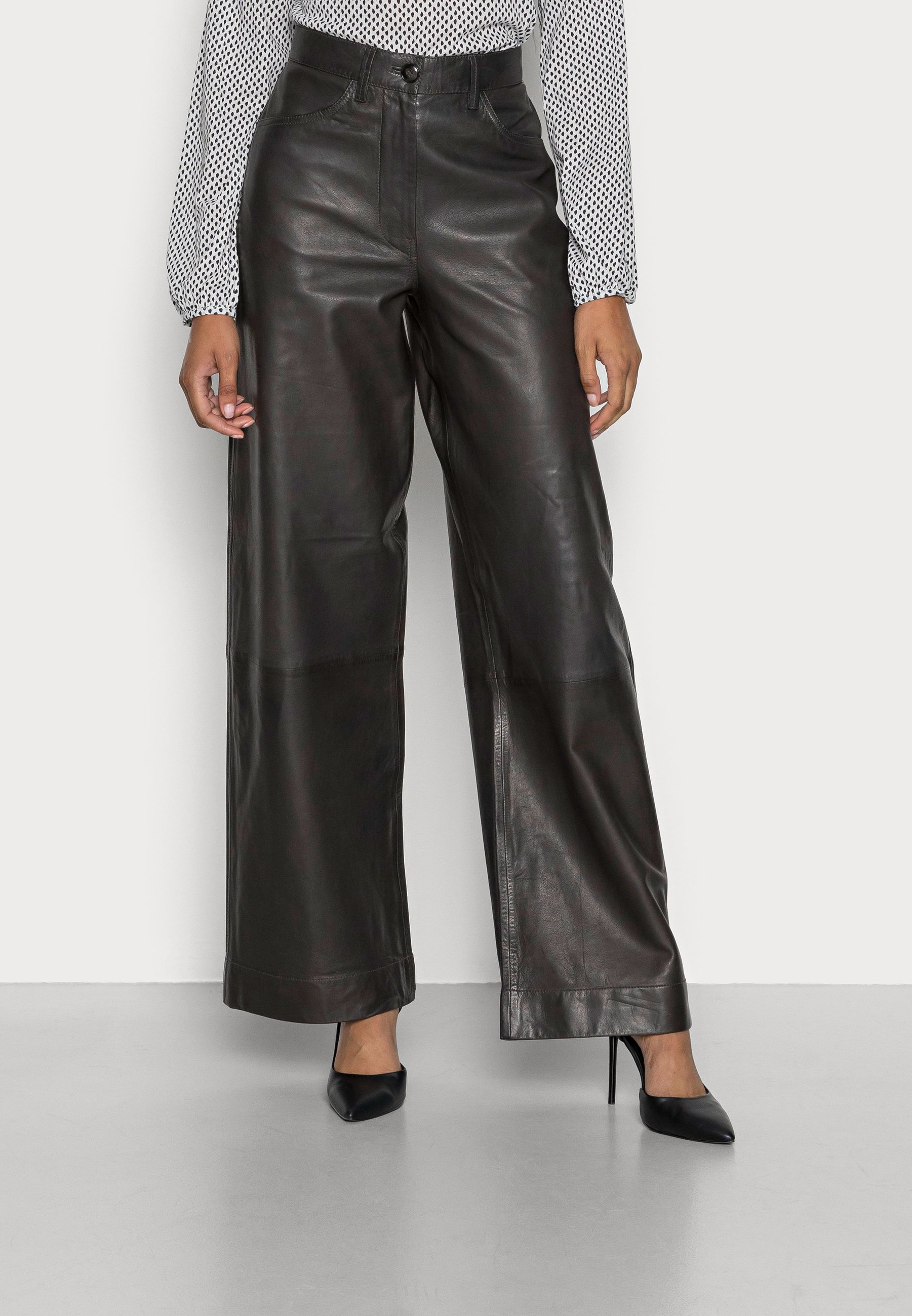 Marc O'Polo PANTS WIDE LEG - Pantaloni di pelle - deep walnut/marrone -  Zalando.it