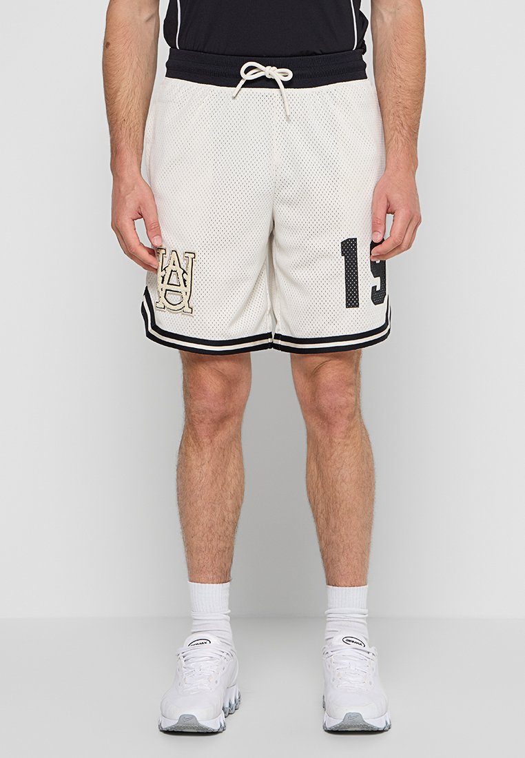 Under Armour Korte broeken crème Under Armour Korte broeken crème