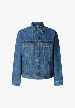 Giacca di jeans blu medio, con due tasche sul petto, chiusura con bottoni, colletto appuntito e dettagli di cuciture a contrasto.