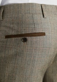 Next SIGNATURE ALFRED REGULAR FIT - Habitbukser - taupe