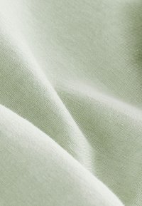 Unausgewählt, sage green