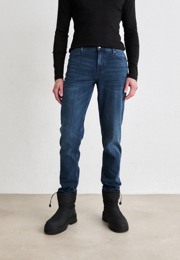 CORE DENTON - Straight leg jeans