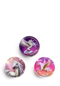 Drei runde Teller mit lebhaften Einhornmotiven: ein aufgerichtetes Einhorn mit Flügeln auf lila Hintergrund, ein rosa Einhornkopf und ein galoppierendes Einhorn vor einem rosa Farbverlauf.