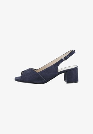 Sandalo slingback in camoscio blu navy con punta aperta, cinturino regolabile con fibbia e tacco basso a blocchetto.
