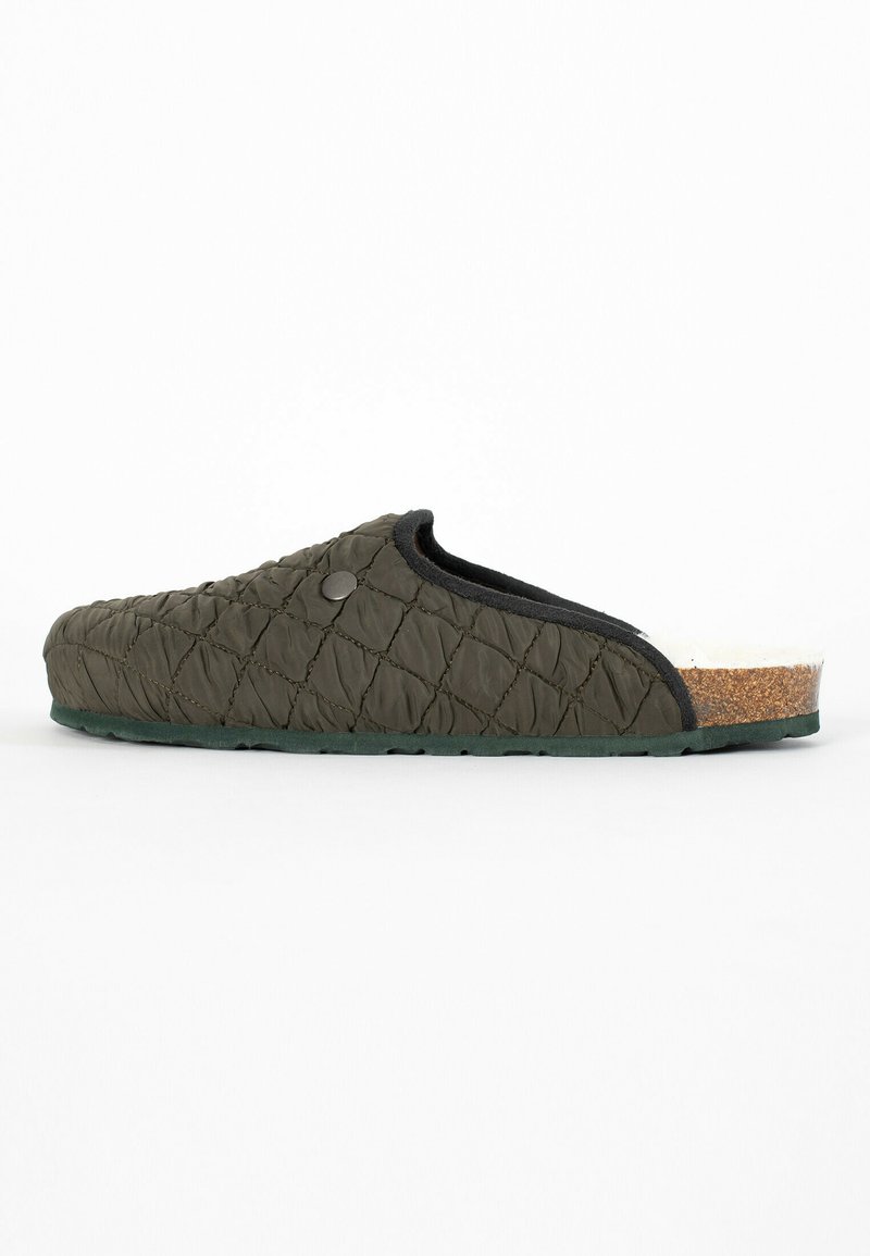 Clogs