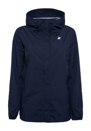 Giacca impermeabile blu navy con cappuccio, dotata di una zip frontale, polsini elastici e un piccolo logo sulla parte superiore sinistra. Tessuto liscio.