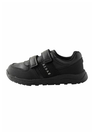 Schwarzer sportlicher Sneaker mit doppelten Klettverschlüssen, strukturiertem Stoff- und Lederobermaterial, gepolstertem Kragen und Gummisohle mit Profil.