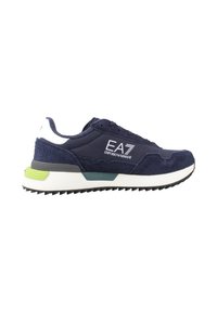 Scarpa da ginnastica blu navy con tomaia in suede texture, dettagli bianchi e verdi, suola piatta e logo sul lato.