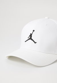 Jordan Kapa - sail/black