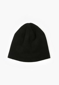 Mustem kootud beanie, pehme tekstuuriga, kitseneva tipuga ja soonikkoes. Sobib külmemate ilmade soojendamiseks.