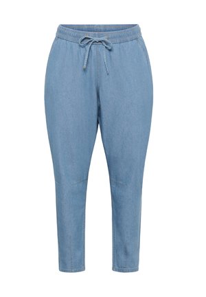 Kaffe Curve LOUISA - Jeans Tapered Fit - medium blue chambray